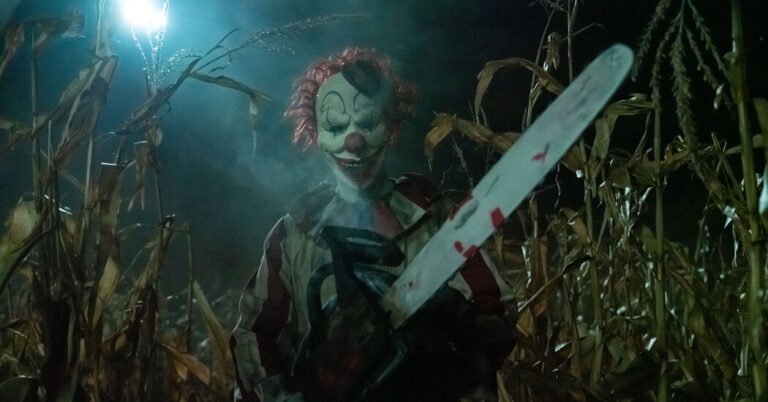 ‘Clown in a Cornfield’ Review: Stalkers